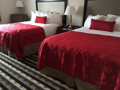 Ramada By Wyndham Springfield North Hotell Exteriör bild